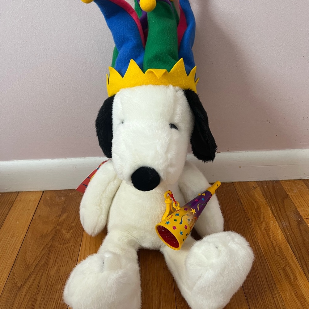 Plush 2000 Millennium Snoopy Jester with tags